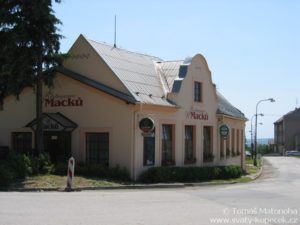 Restaurace u Macků